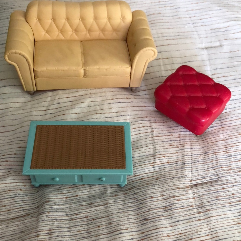 Barbie sofa set